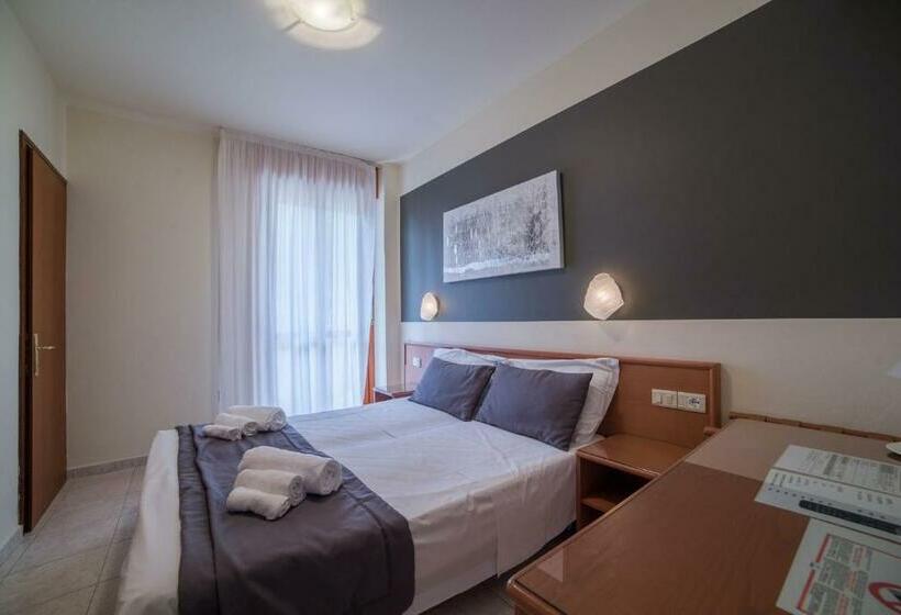 غرفة قياسية, Airone