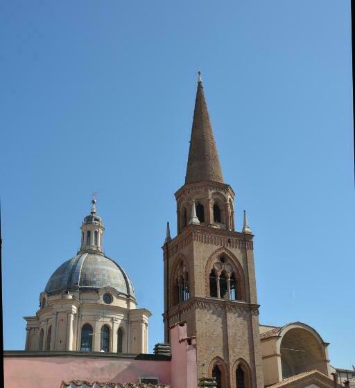 جناح عائلي, Amamantua