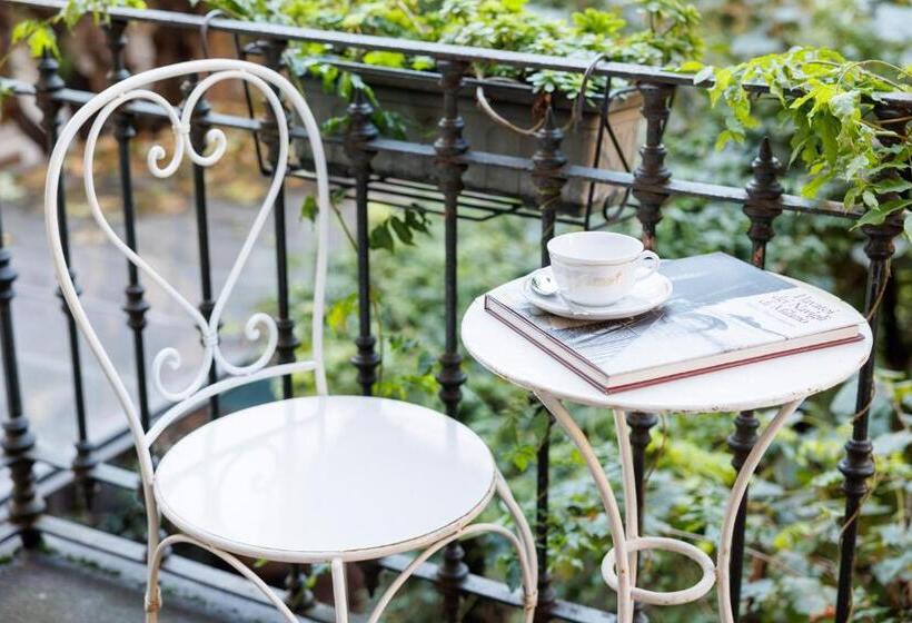 اتاق استاندارد با چشم‌انداز باغ, Antica Locanda Leonardo