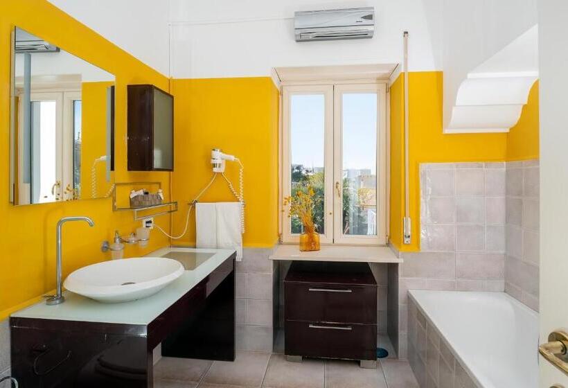 غرفة قياسية مطلّة علي البحر مزوَّدة بشُرفة, B&b Il Sogno