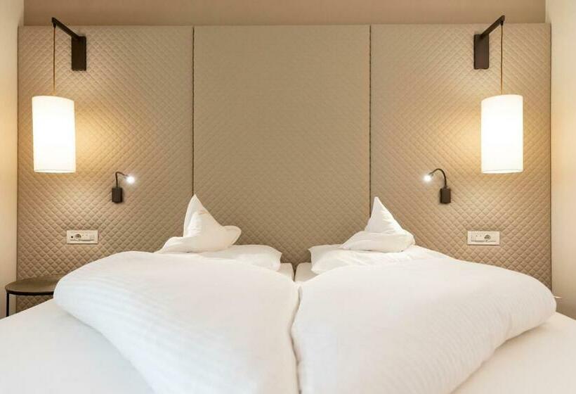 جناح, Burggräflerhof