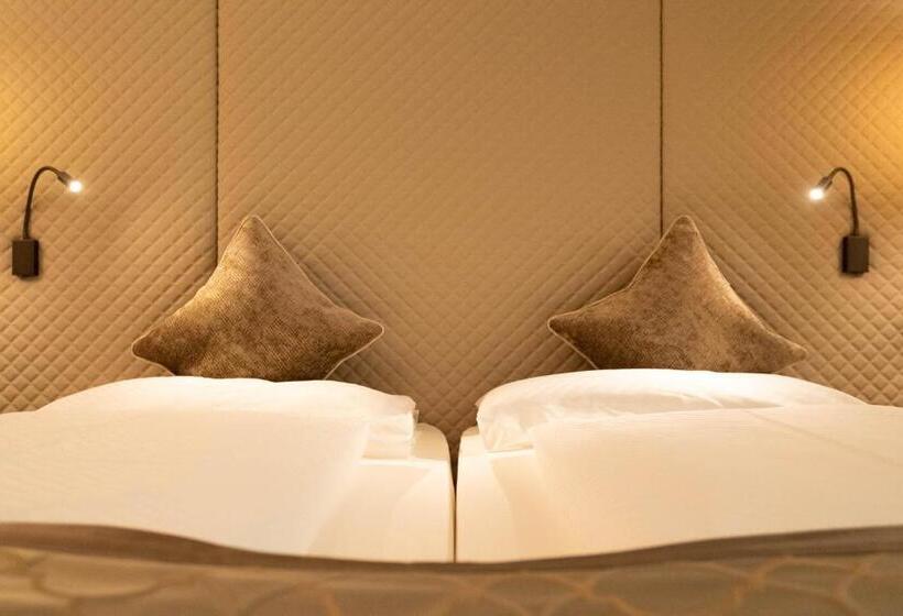 جناح, Burggräflerhof