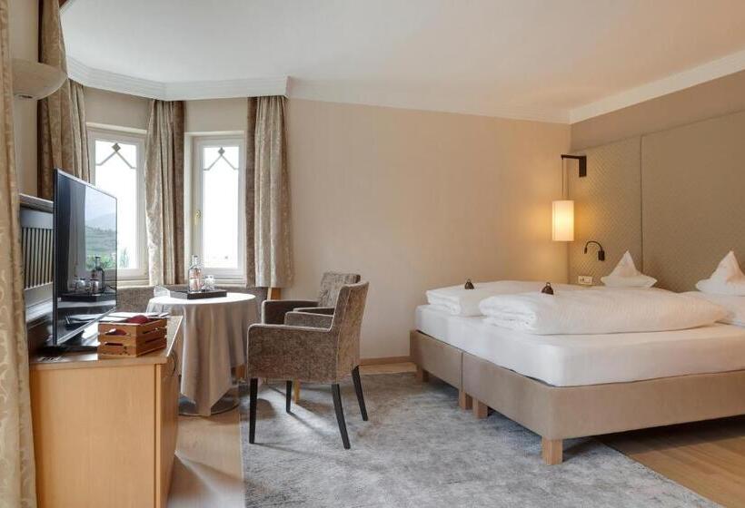 غرفة قياسية, Burggräflerhof