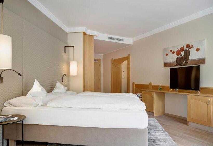 جناح, Burggräflerhof