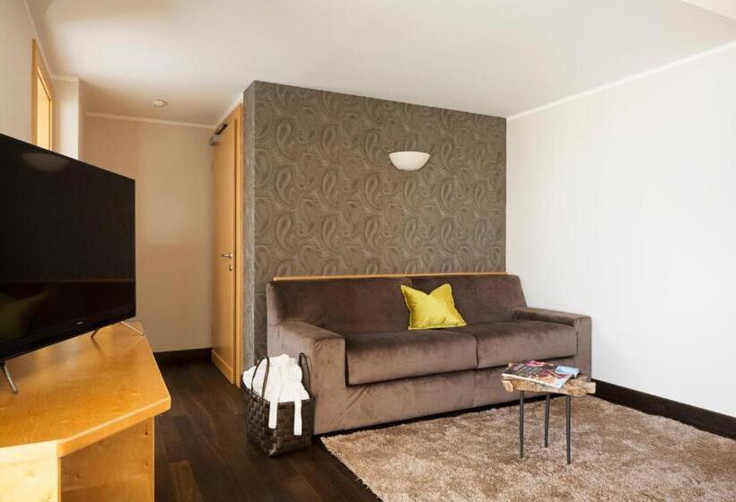 جناح, Burggräflerhof