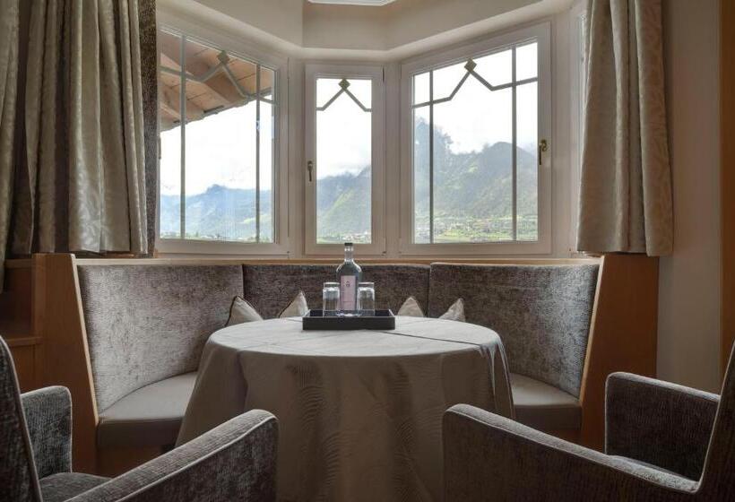 جناح عائلي, Burggräflerhof