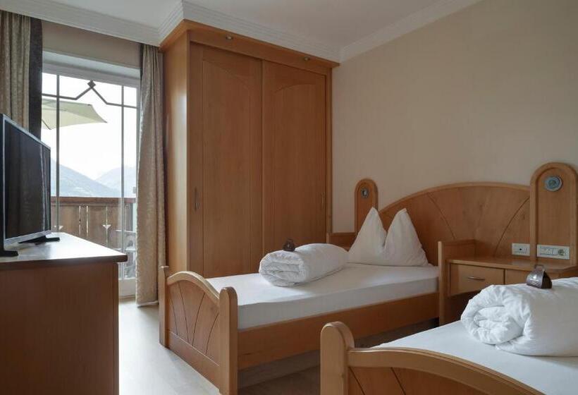 جناح عائلي, Burggräflerhof