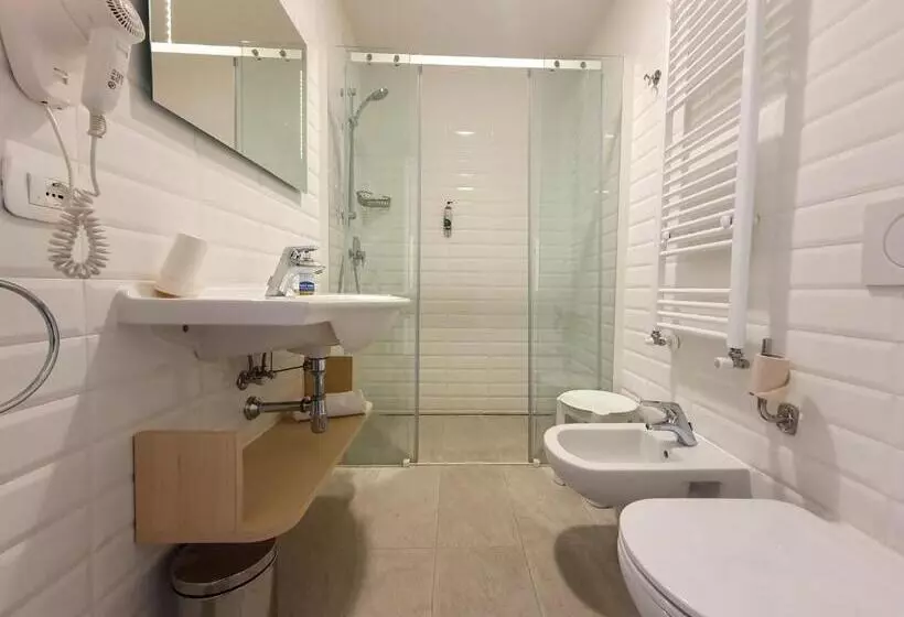 Superior room with lake view, Casa Immacolata