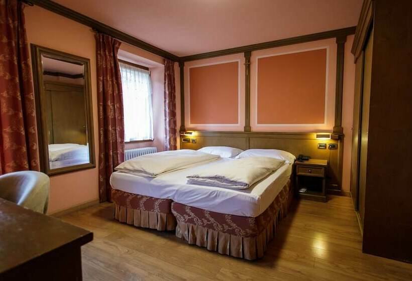 اتاق استاندارد با بالکن, Compagnoni