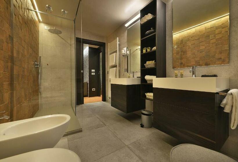 Suite with Terrace, Compagnoni