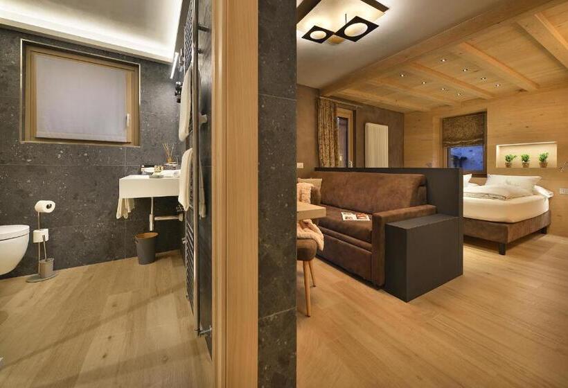 اتاق لوکس, Compagnoni