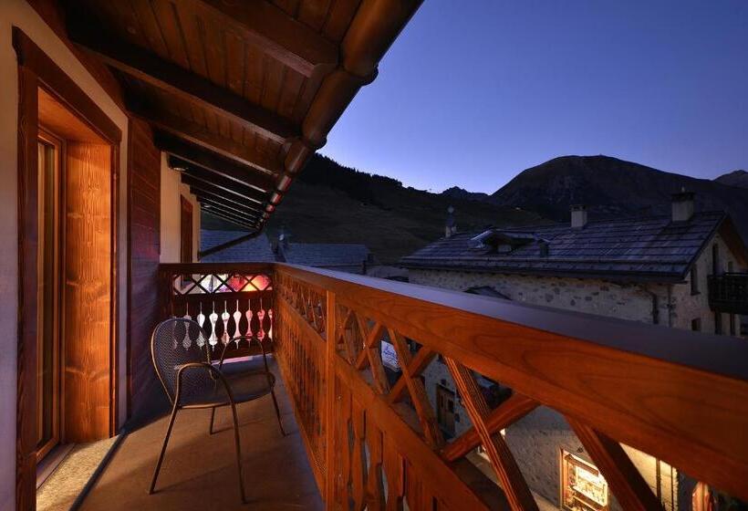 اتاق لوکس, Compagnoni