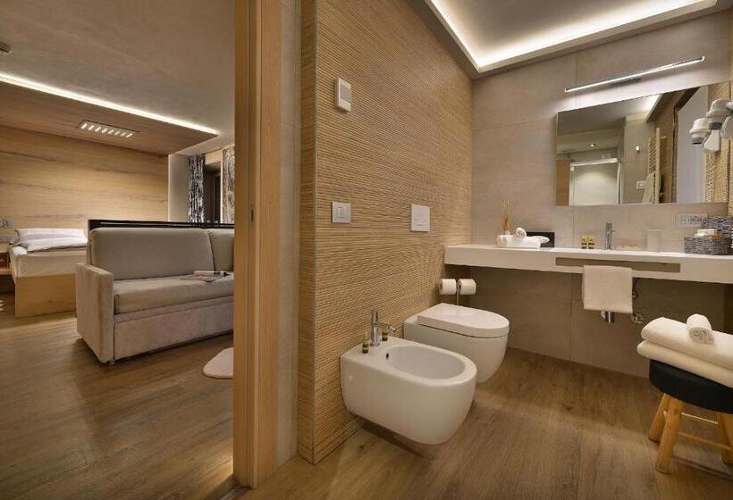 اتاق لوکس, Compagnoni