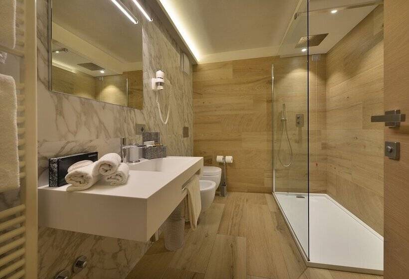 آپارتمان سوپریور 1 خوابه, Compagnoni