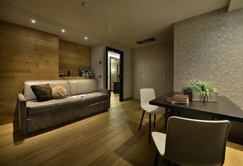 Suite Familiar 2 Quartos, Compagnoni