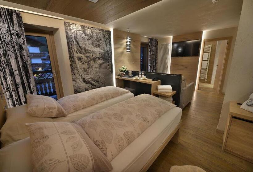 اتاق لوکس, Compagnoni