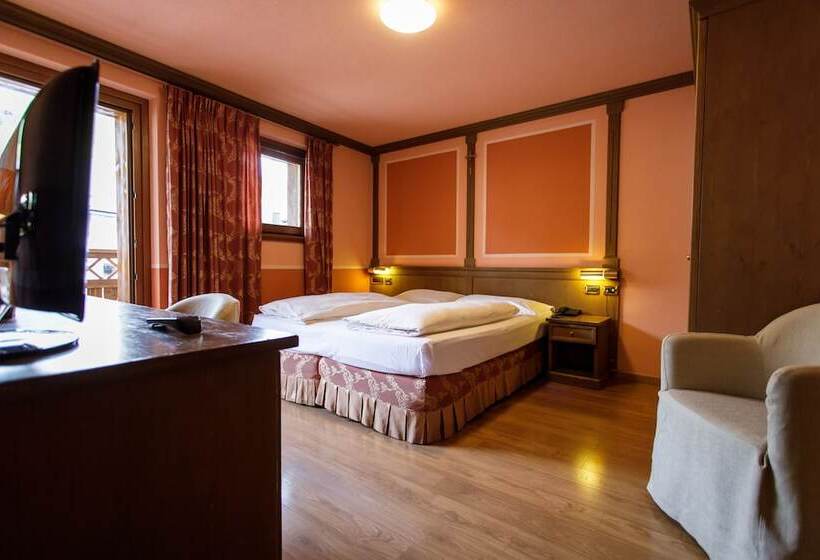 اتاق استاندارد با بالکن, Compagnoni