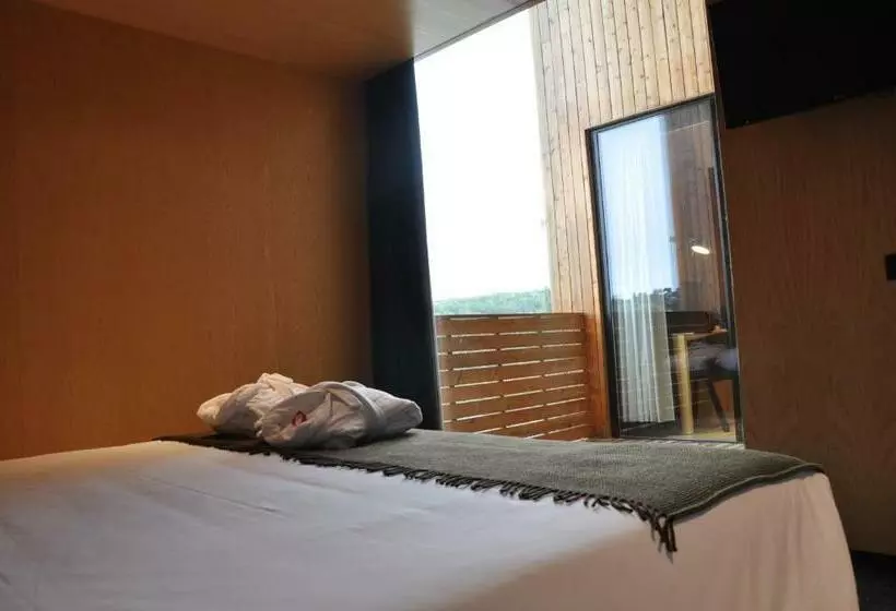 Juniorsviitti Parveke, Cro Hotel Rural & Termal Spa