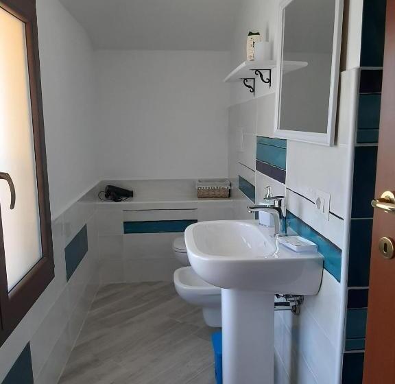 标准三人间, Cuscino E Cappuccino B&b