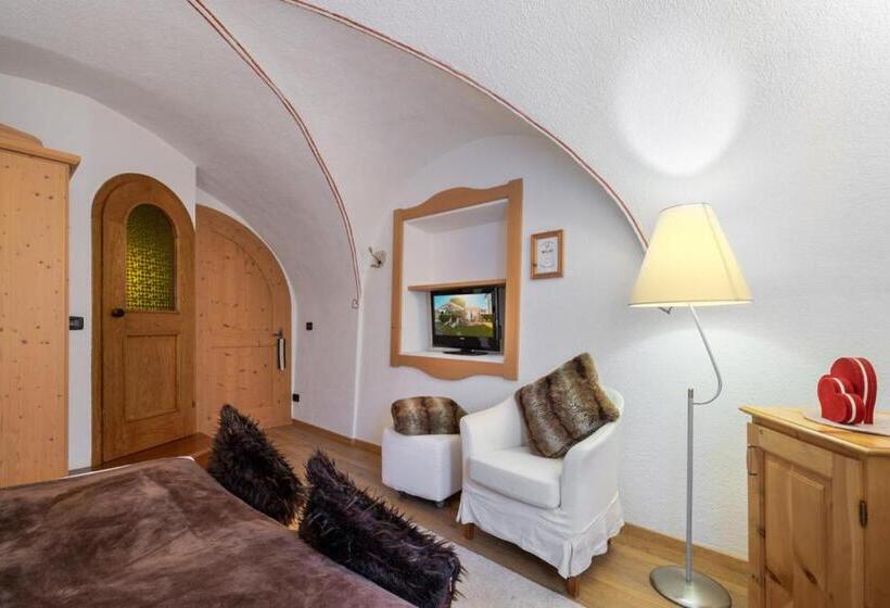 이코노미 룸, Garnì Laurino