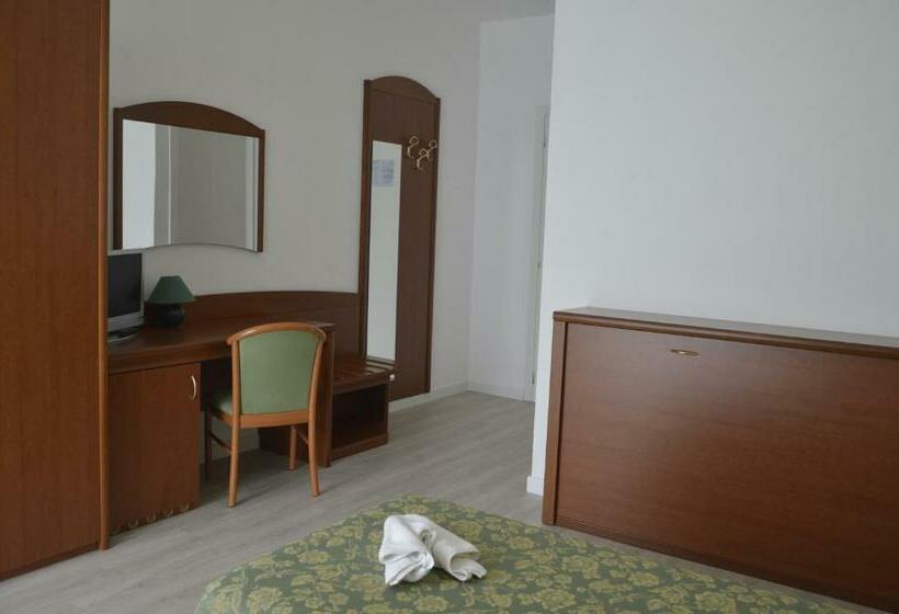 غرفة قياسية, Garni Selene