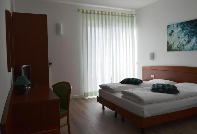 غرفة قياسية, Garni Selene