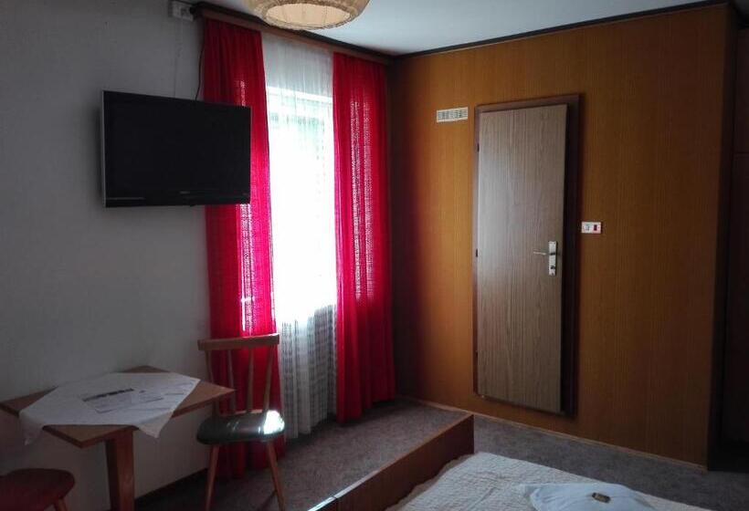 חדר אקונומי, Haselried