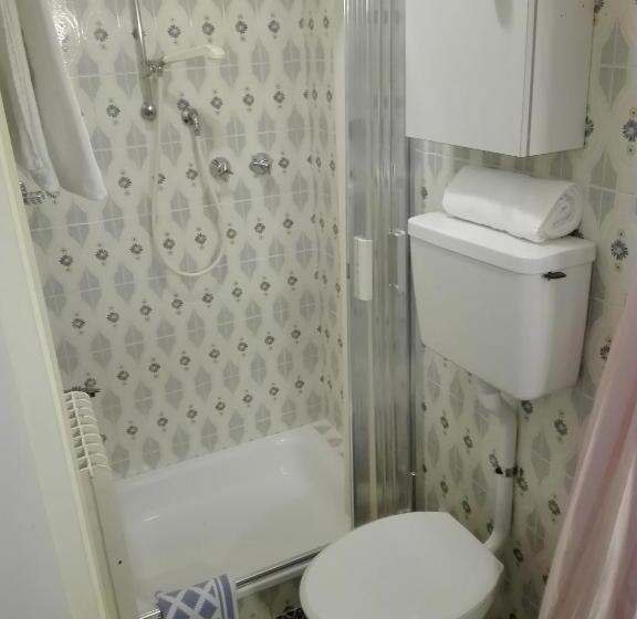 חדר אקונומי, Haselried