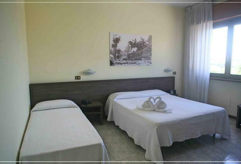 Номер Стандарт Трехместный, I Cugini