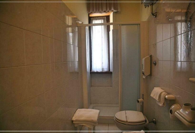 Номер Стандарт, I Cugini