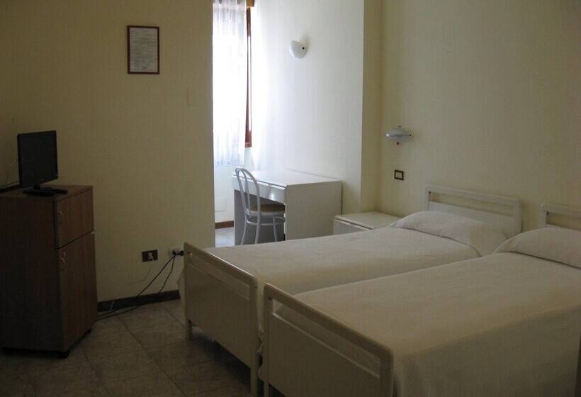 Номер Стандарт, I Cugini