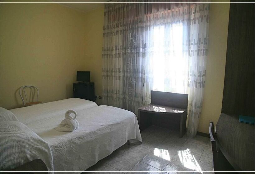 Номер Стандарт, I Cugini