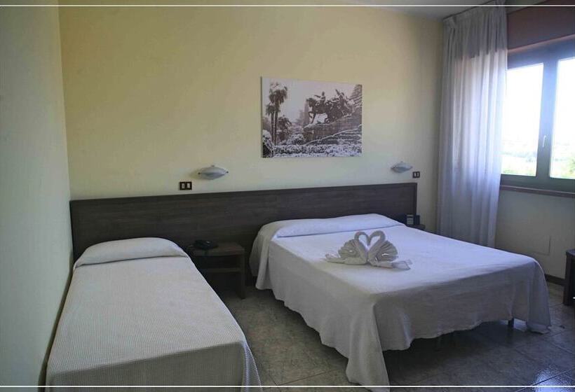 Четырехместный Номер Стандарт, I Cugini