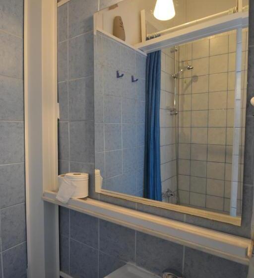 Economy Szoba, Olympia