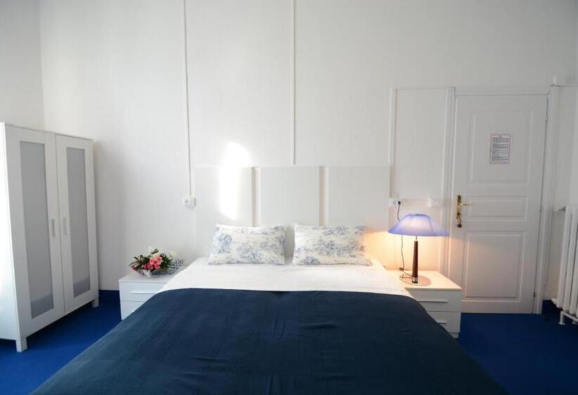 Junior Suite Erkéllyel, Olympia