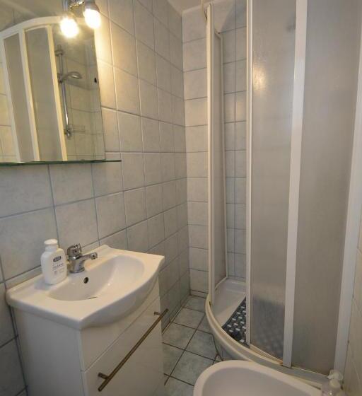 Egyágyas Standard Szoba, Olympia