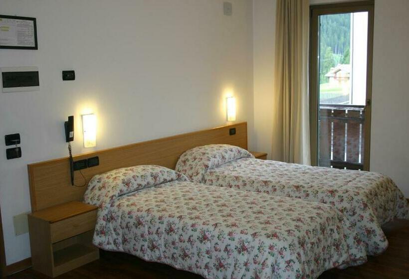 חדר סטנדרט נוף להרים, Orsa Maggiore