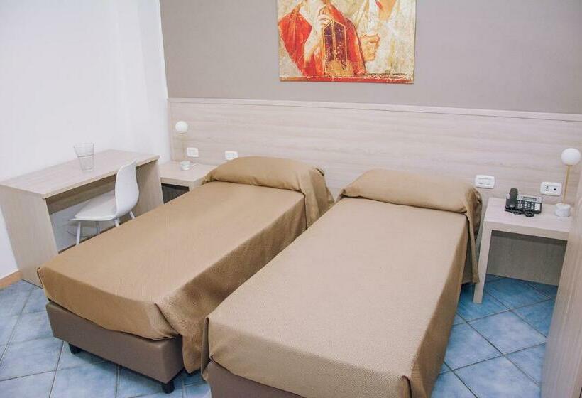 Номер Стандарт, Piccolo Sogno