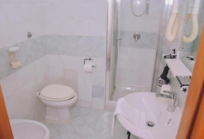 Номер Стандарт, Piccolo Sogno