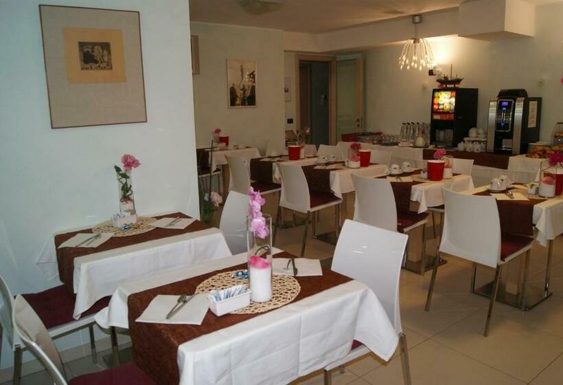 Апартаменты 1 Спальня, Residence Aprilia