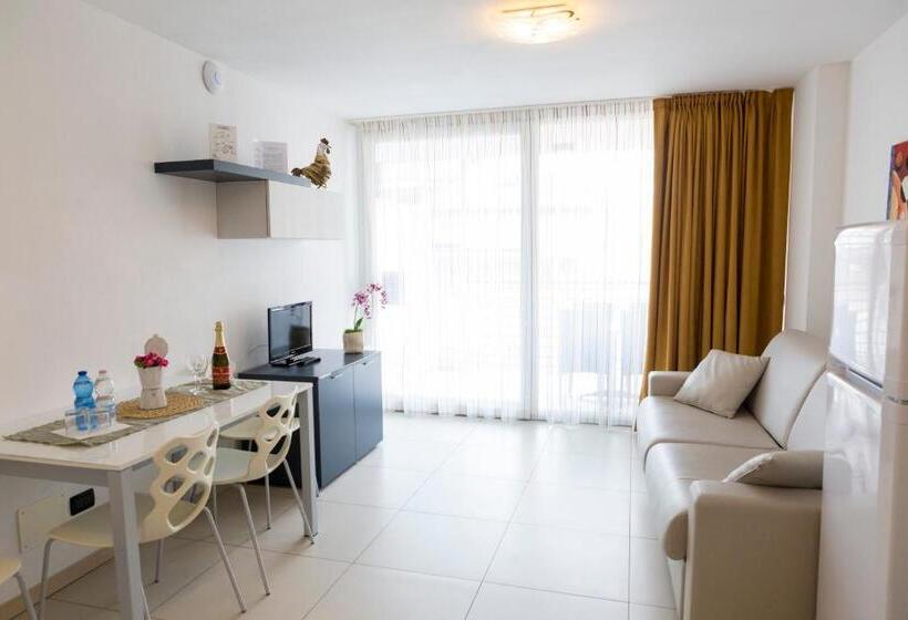 Апартаменты 1 Спальня, Residence Aprilia