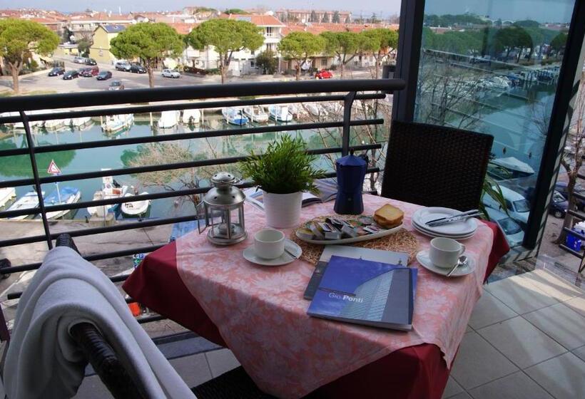 Апартаменты 2 Спальни, Residence Aprilia