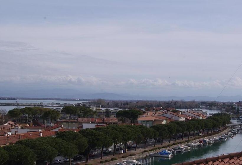 Апартаменты Deluxe 1 Спальня, Residence Aprilia