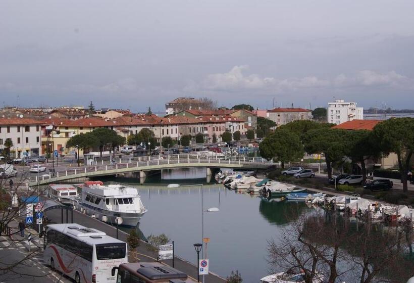 Апартаменты Deluxe 1 Спальня, Residence Aprilia