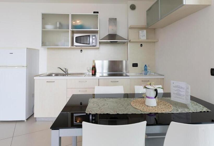 Номер Стандарт с Балконом, Residence Aprilia