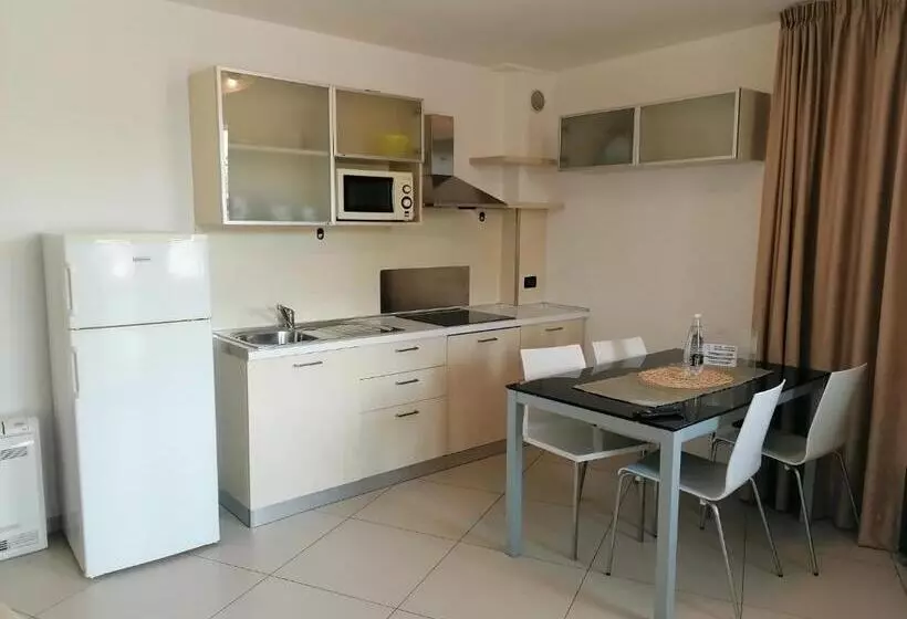 Standard-huone Parveke, Residence Aprilia