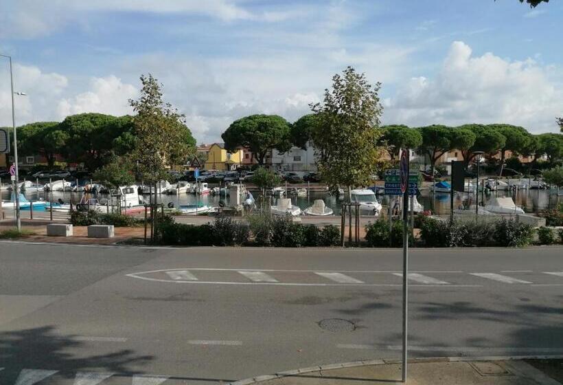 Номер Стандарт с Балконом, Residence Aprilia