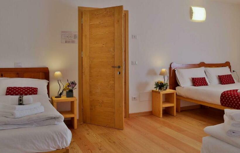 חדר משפחתי, Roseg