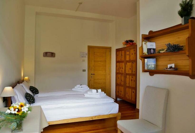 חדר סטנדרט, Roseg