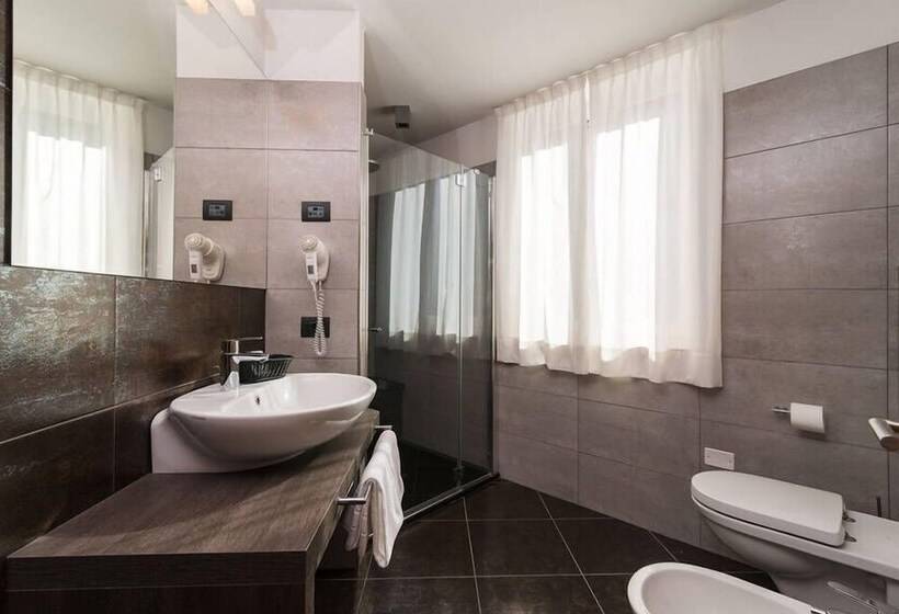 סוויטת ג'וניור, Sassdei My Active Suite